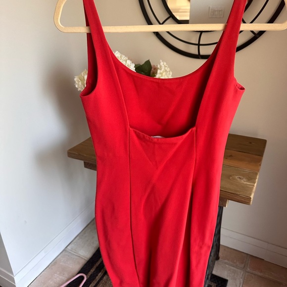 Sexy red Diane Von Furstenburg midi dress - Picture 2 of 3